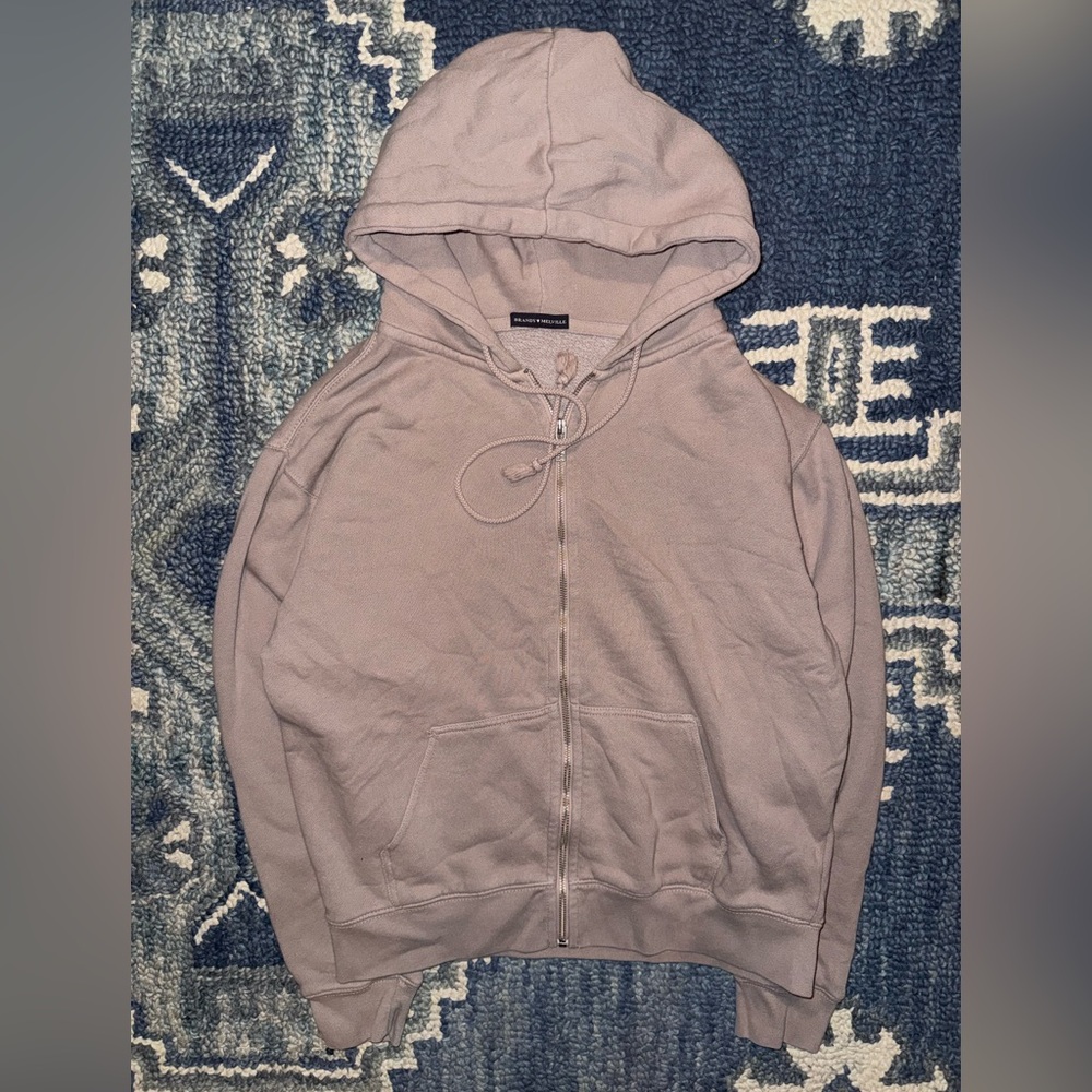 Brandy Melville Zip Up Hoodie Size M